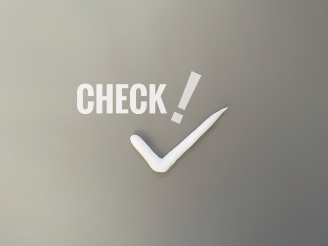 CHECKの文字